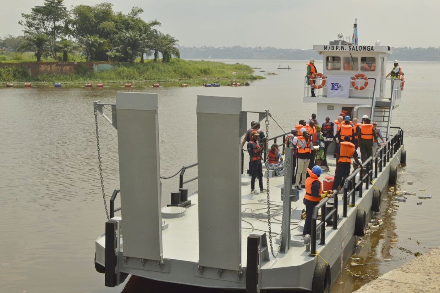 Le Parc national de la Salonga reçoit un bateau moderne pour renforcer ses capacités logistiques